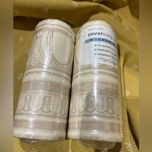 Vinyl wallpaper border 2- 15 ft rolls x 7” new unused vintage